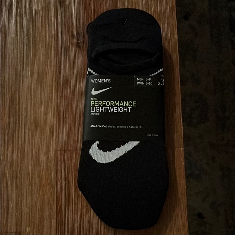 NWT Nike Women’s Men's Black Performance Lightweight Socks 3 pack